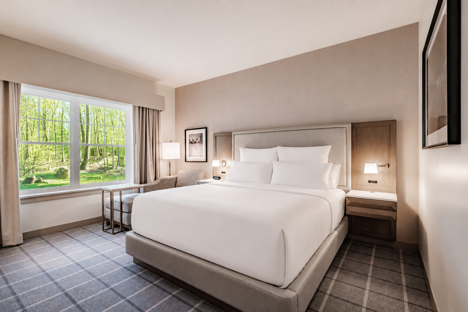Hotel Bridgton In Spring